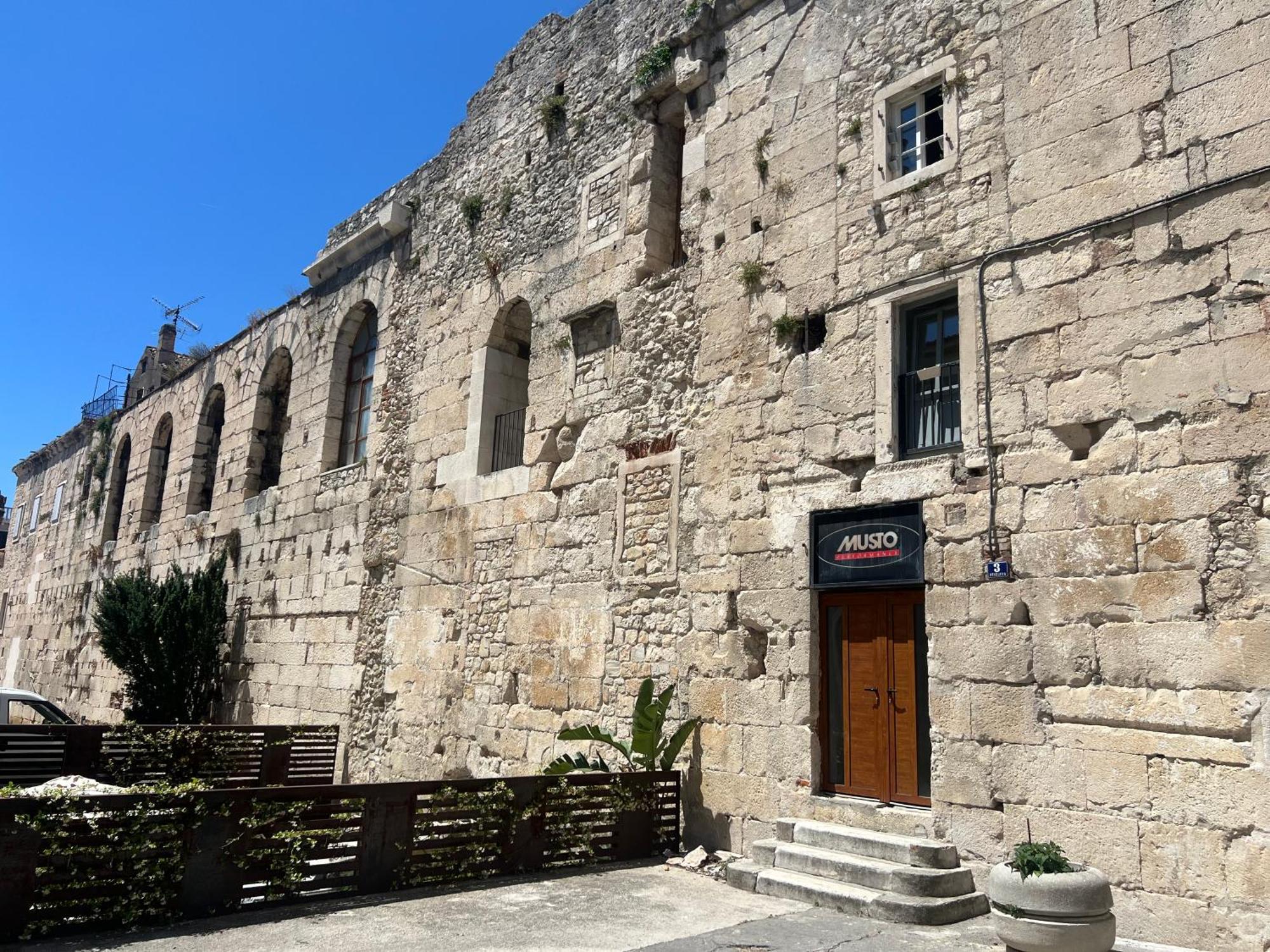 Emperor'S Residence Luxury Room - Unique Unesco Site Split Exteriör bild